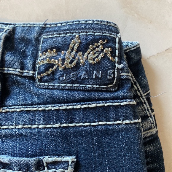 Silver Jeans - Picture 2 of 5